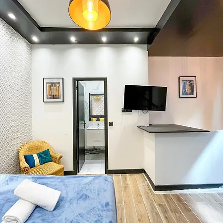 Urban Flat 160 - Fashion Week Flat Apartment