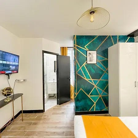 Urban Flat 160 - Fashion Week Flat Apartment